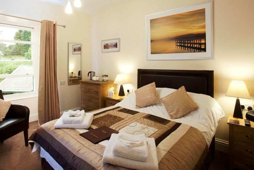 Double room in cream tones